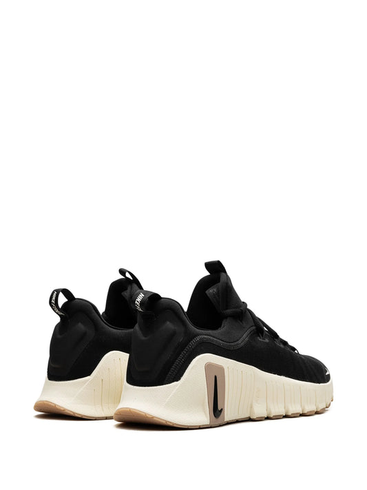 Nike Free Metcon 6 "Black / White"