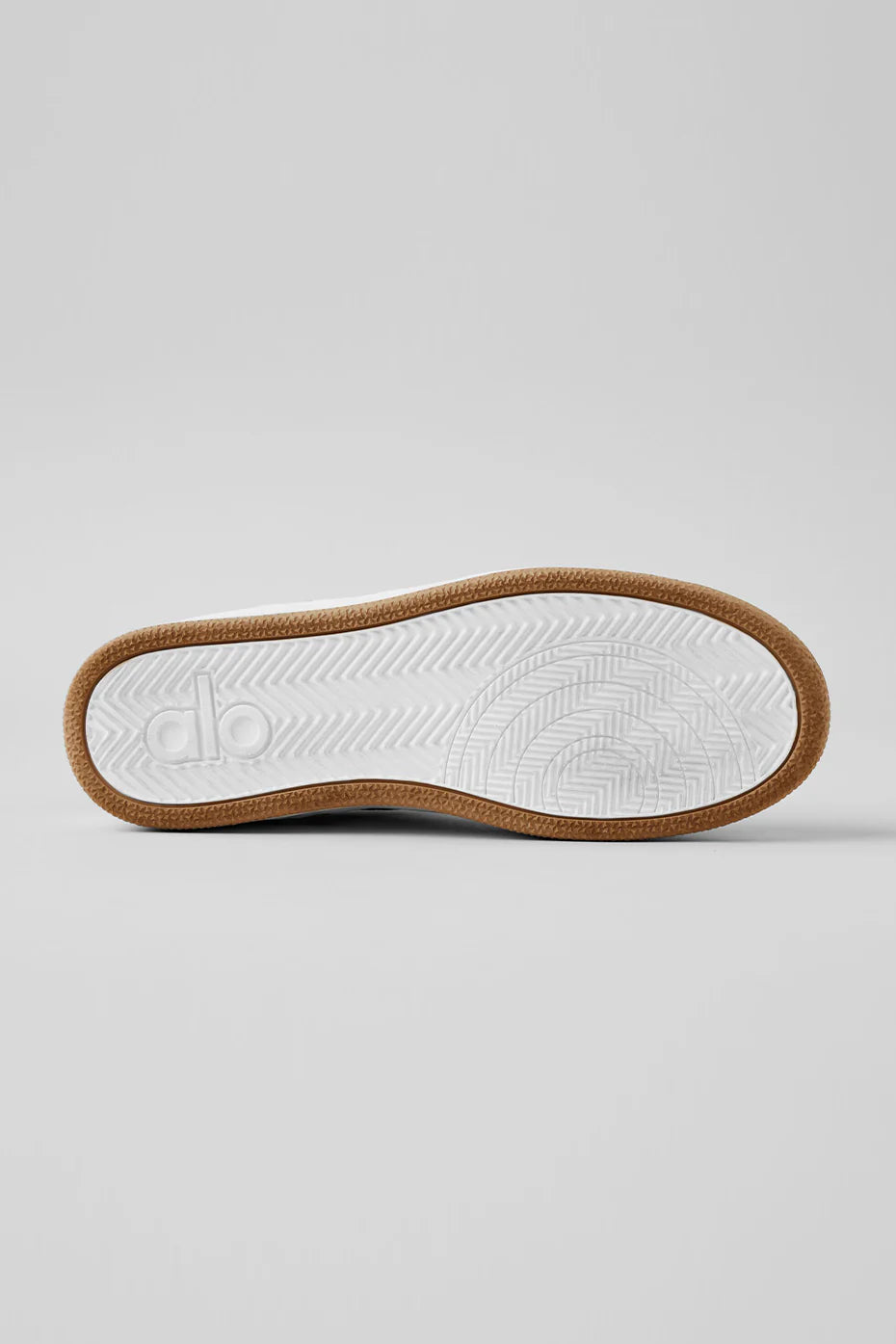 ALO Recovery Mode Sneaker – Natural White/Gum