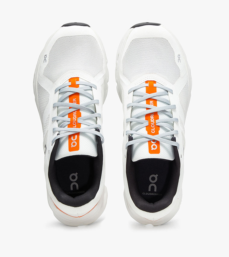 ON Running Cloudpulse – White / Orange